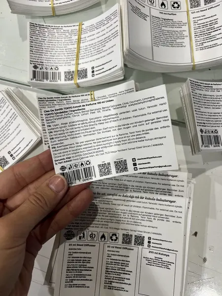 Baskes Etiket ve Sticker Baskı örnek uygulama fotoğrafı 4