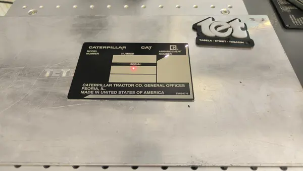 Makine Etiketi ve Panel Etiketi Üretimi örnek uygulama fotoğrafı 6