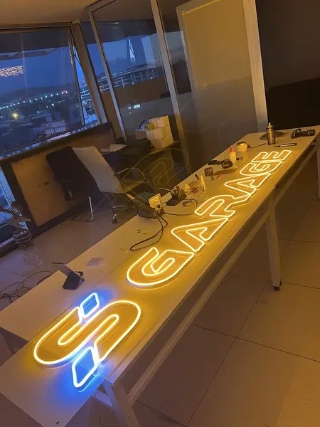 Neon Tabela (Neon LED, Kişiye Özel) örnek uygulama fotoğrafı 7