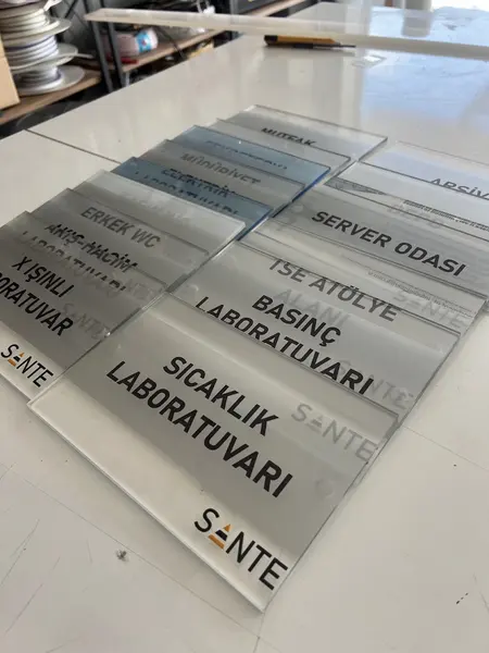 Pleksi Logo Tabela ve Harf Kesim örnek uygulama fotoğrafı 14