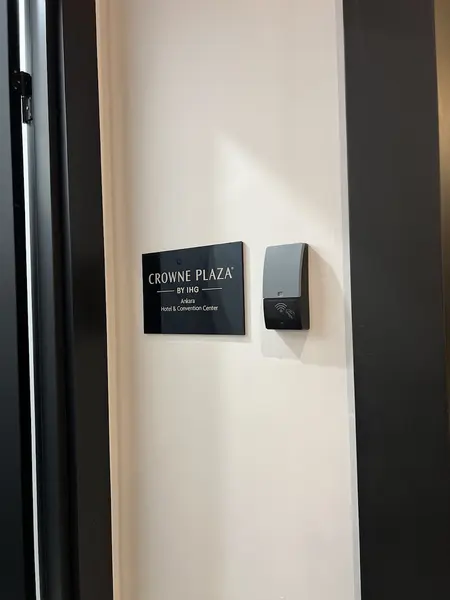 Pleksi Logo Tabela ve Harf Kesim örnek uygulama fotoğrafı 24